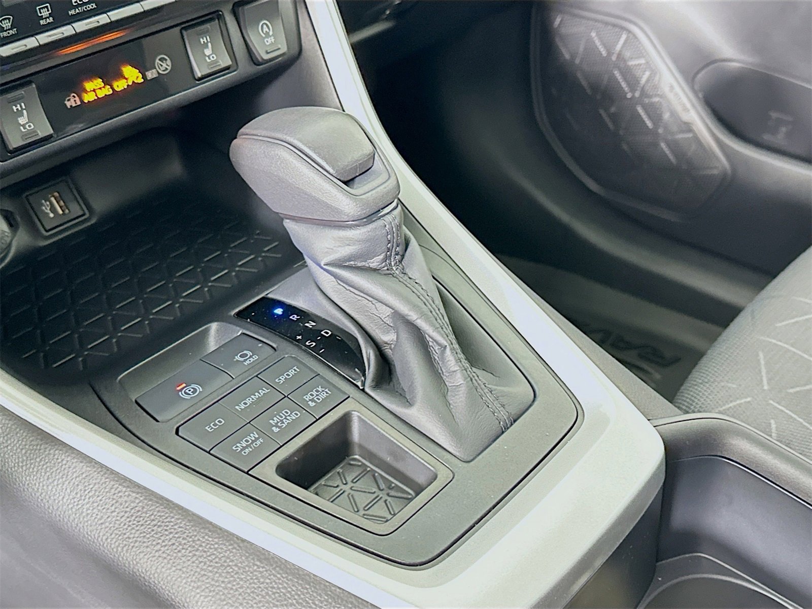 New 2025 Toyota RAV4 XLE image 16