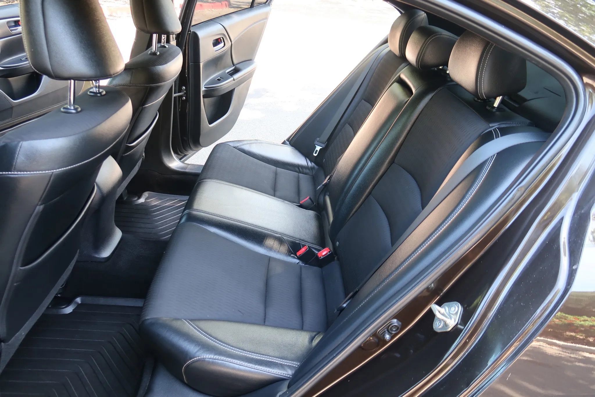 Used 2016 Honda Accord Sport image 14