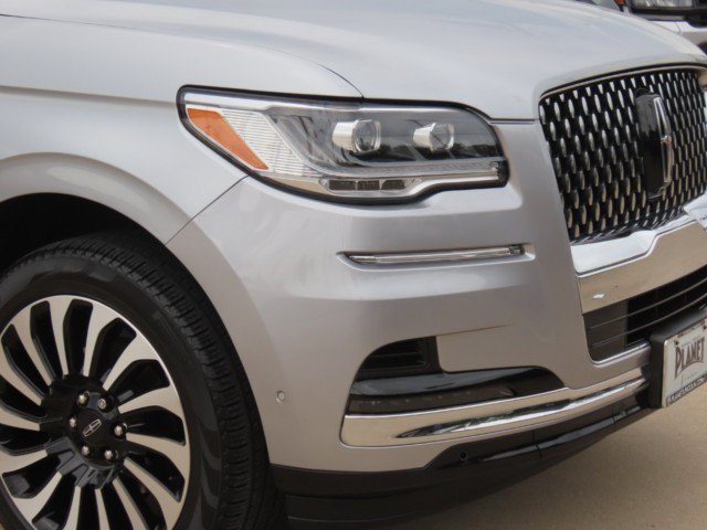 Certified 2024 Lincoln Navigator Black Label AWD/4WD image 5