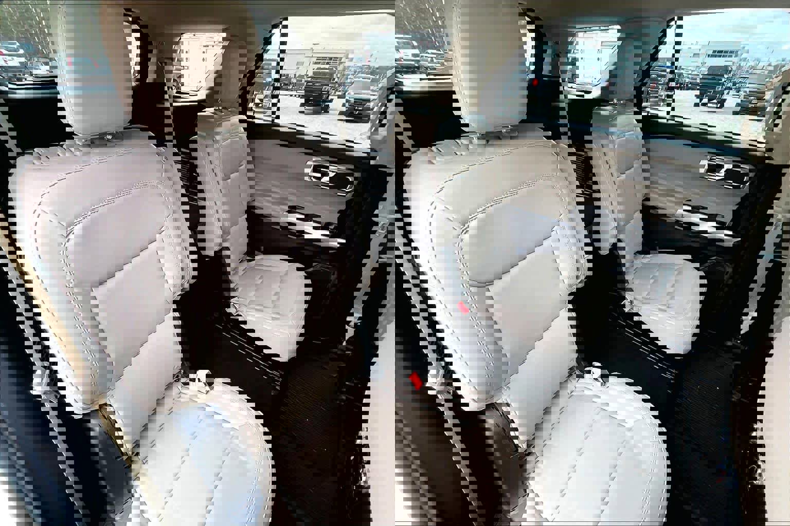 Used 2023 Ford Explorer XLT w/ Equipment Group 202A image 20