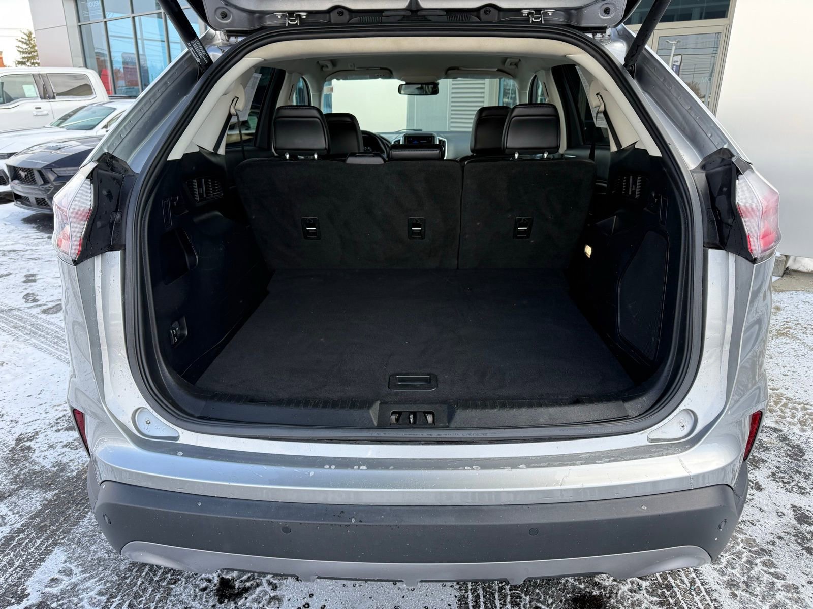 Used 2022 Ford Edge Titanium image 36