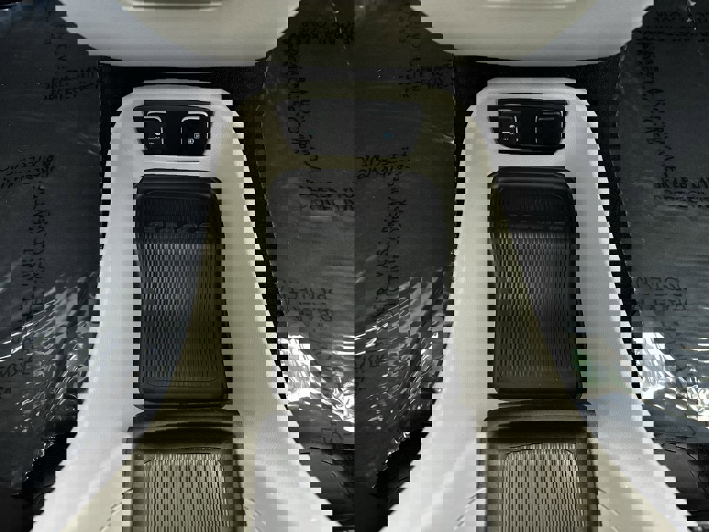 Used 2017 Chrysler Pacifica Touring-L image 33