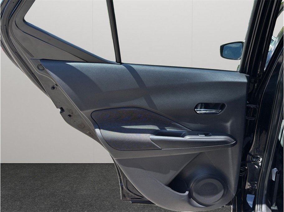 Used 2020 Nissan Kicks SV FWD image 32