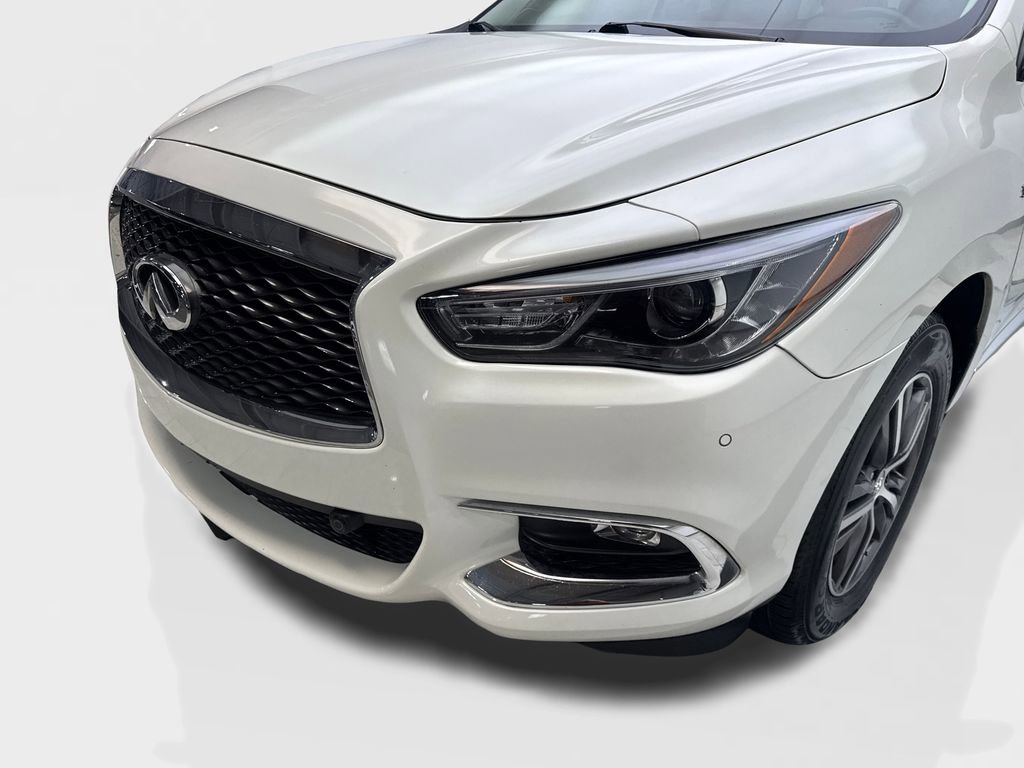 Used 2019 INFINITI QX60 Luxe w/ Essential Package image 16