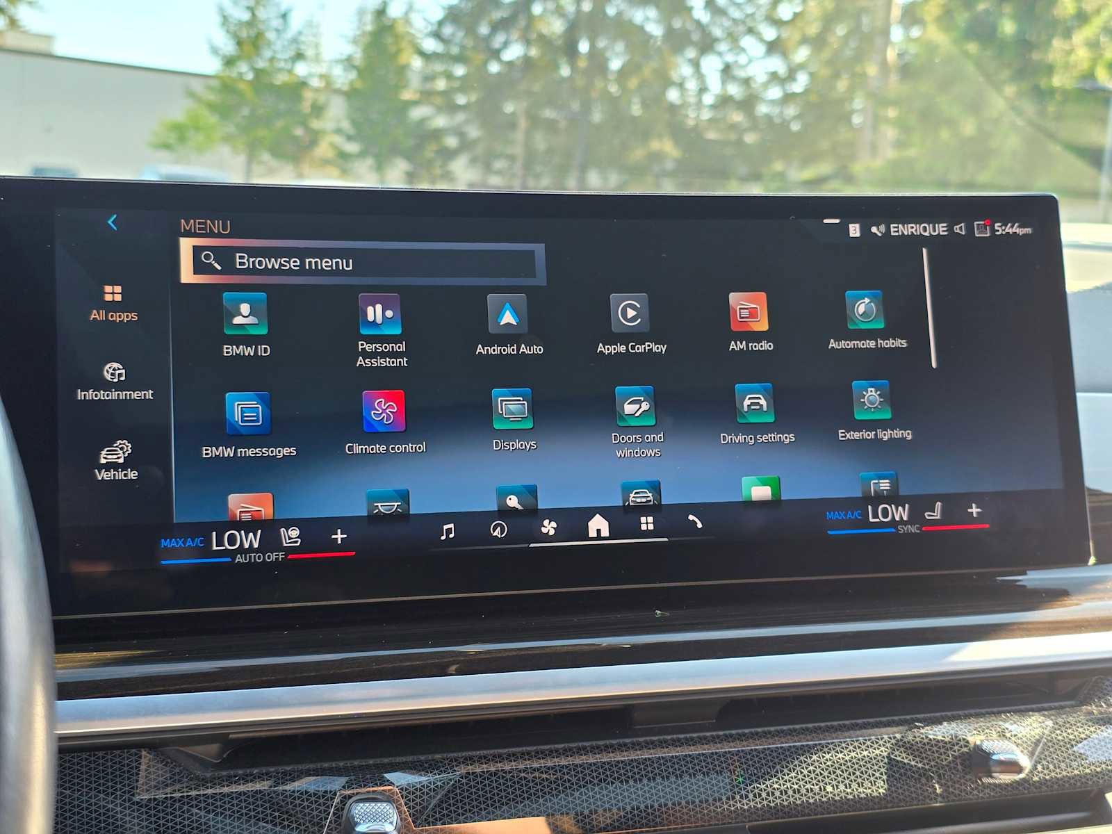 Used 2024 BMW X7 xDrive40i w/ M Sport Package AWD/4WD image 26