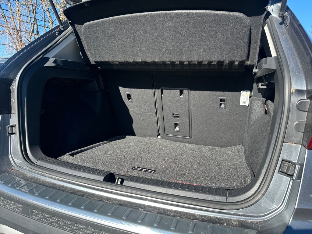 Certified 2022 Volkswagen Taos SE AWD/4WD image 14