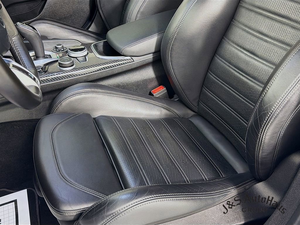 Used 2023 Alfa Romeo Giulia Quadrifoglio w/ Active Assist Plus Package image 24