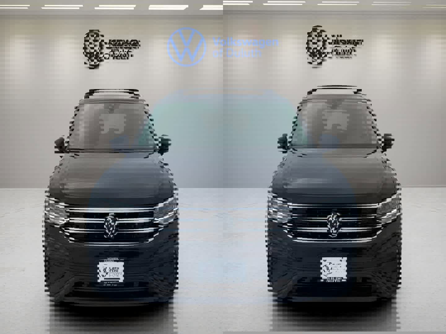 Certified 2024 Volkswagen Tiguan SE image 8