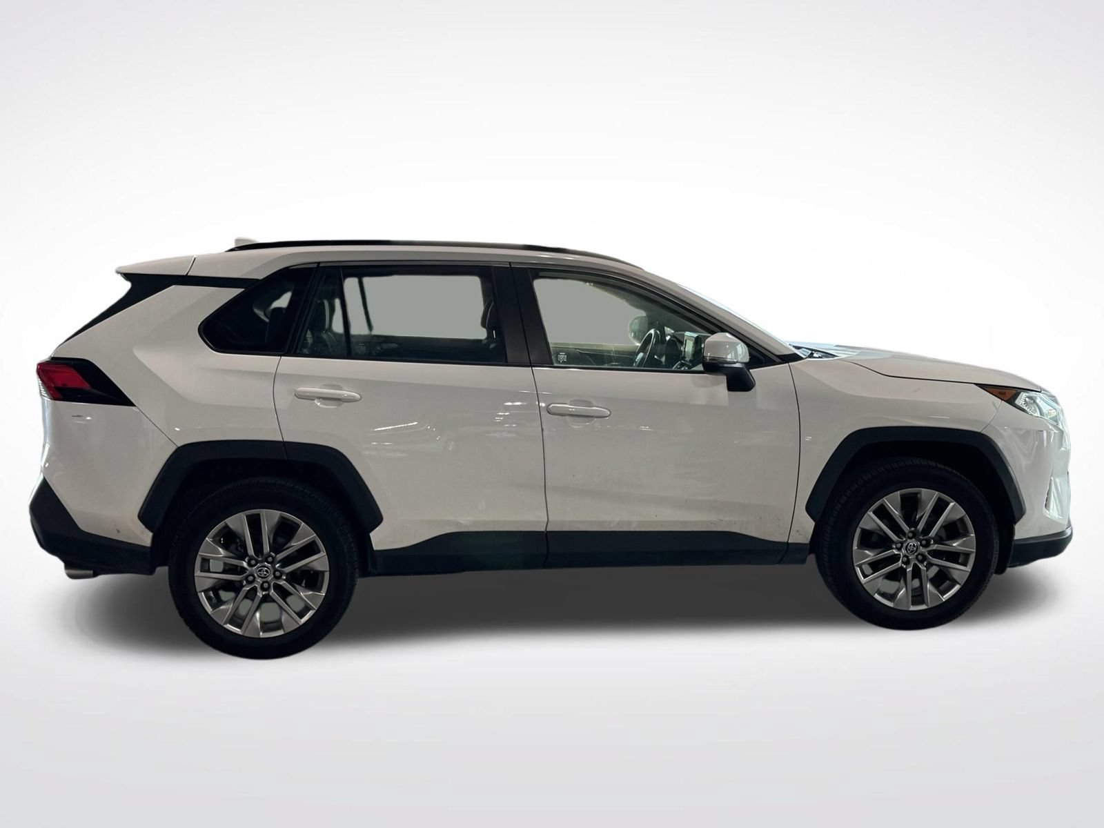 Used 2020 Toyota RAV4 XLE Premium AWD/4WD image 11