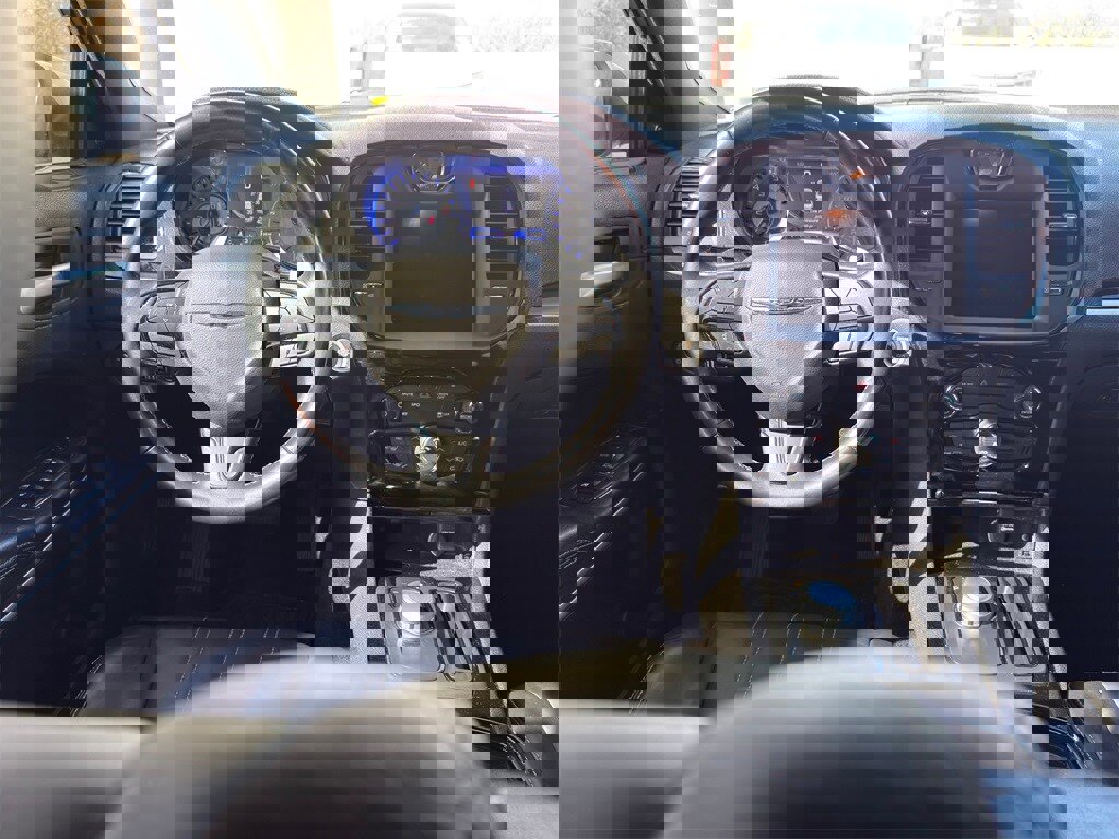 Used 2019 Chrysler 300 S image 26