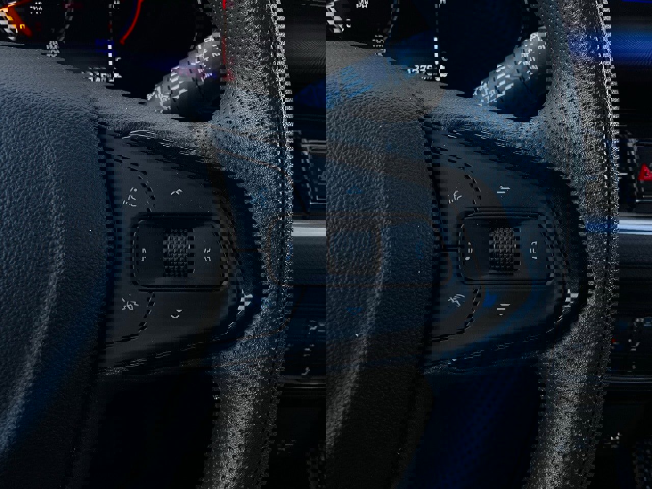 Used 2025 Chevrolet TrailBlazer LT image 32