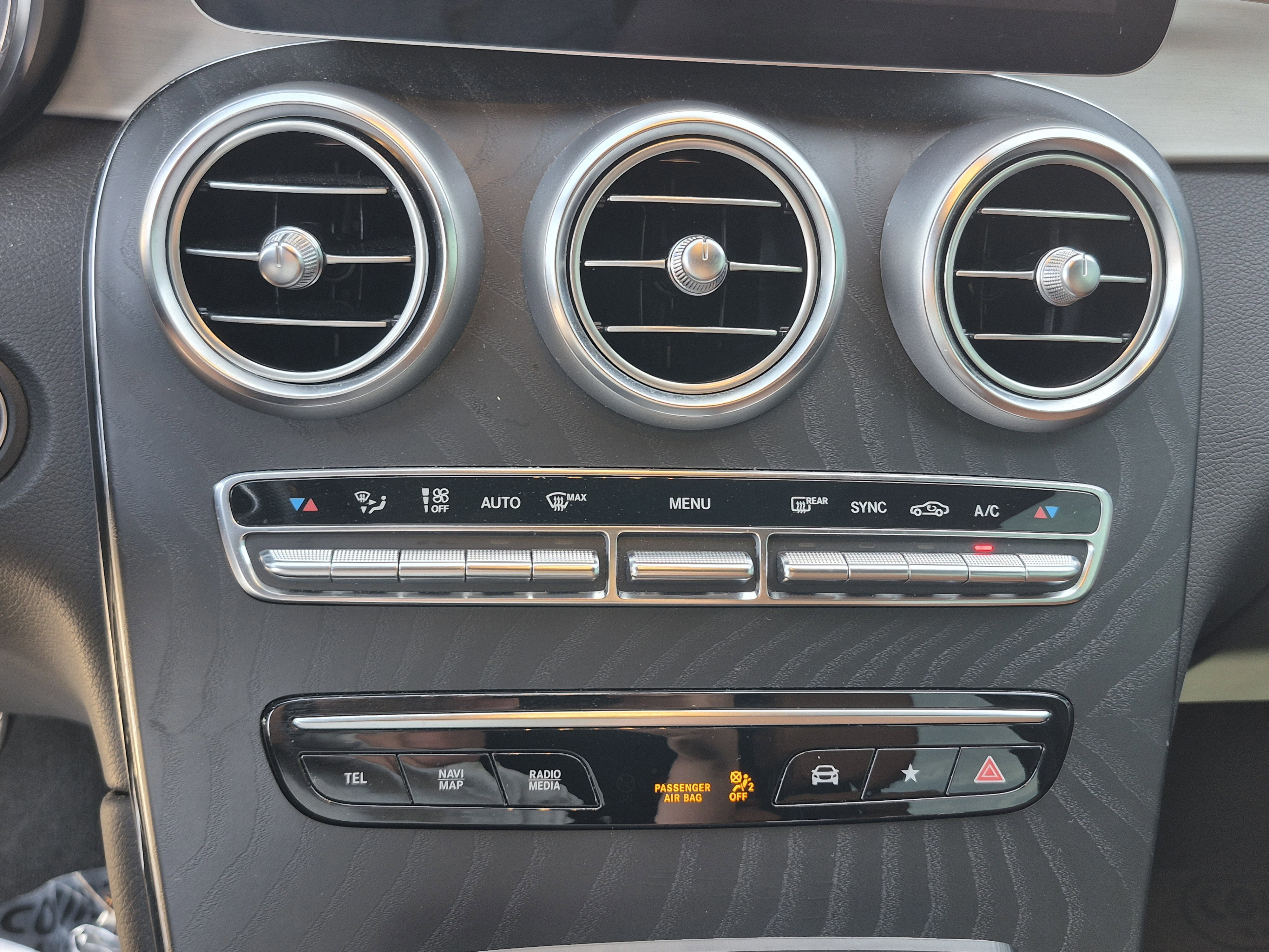 Used 2022 Mercedes-Benz GLC 300 image 26