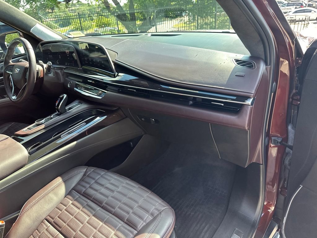 Used 2023 Cadillac Escalade ESV Premium Luxury Platinum w/ Heavy-Duty Trailer Package AWD/4WD image 38