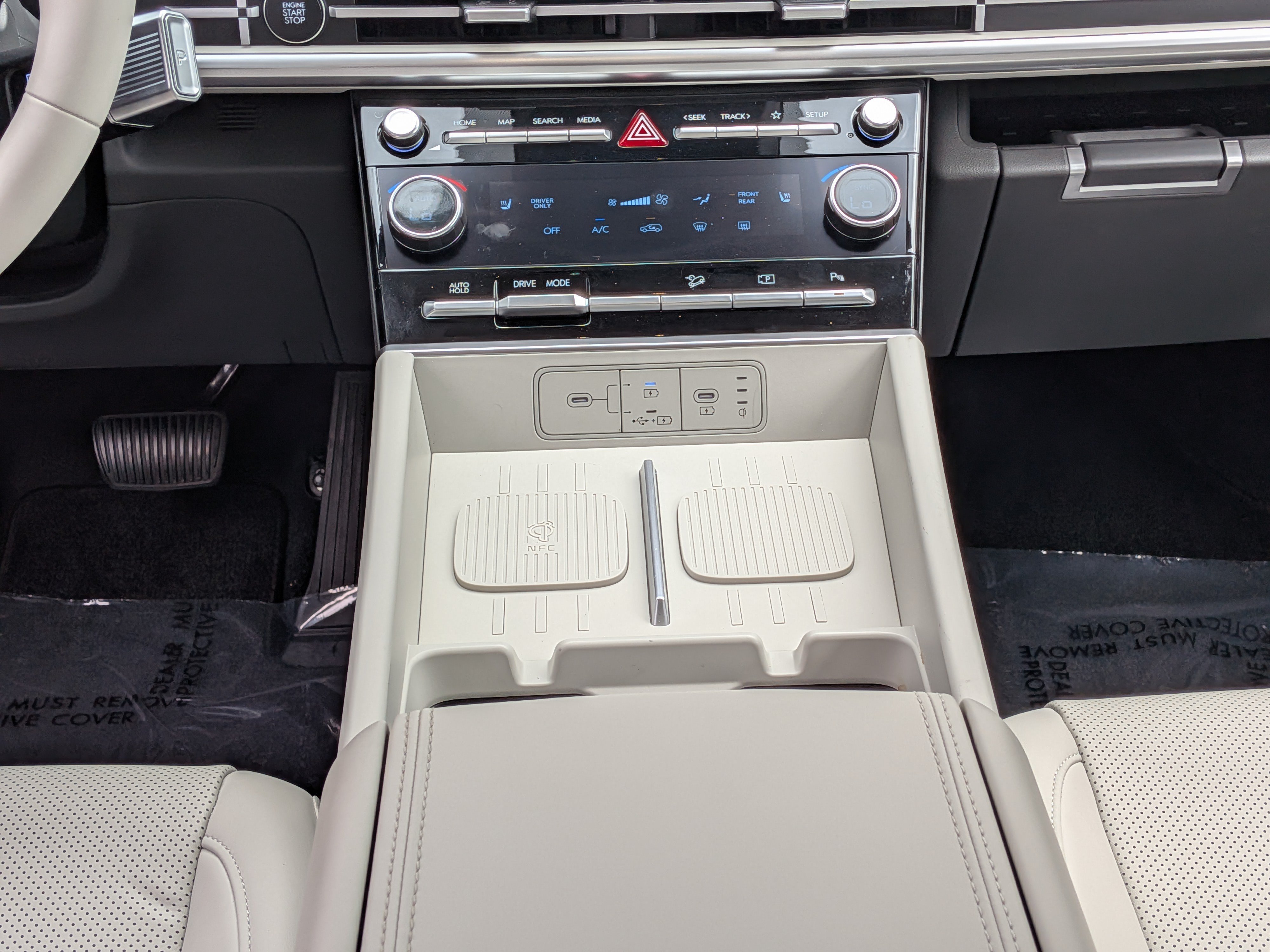 Used 2025 Hyundai Santa Fe SEL FWD image 22