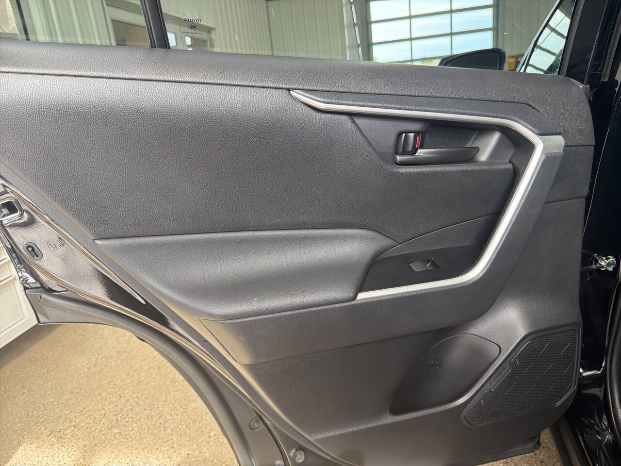Used 2023 Toyota RAV4 LE AWD/4WD image 21