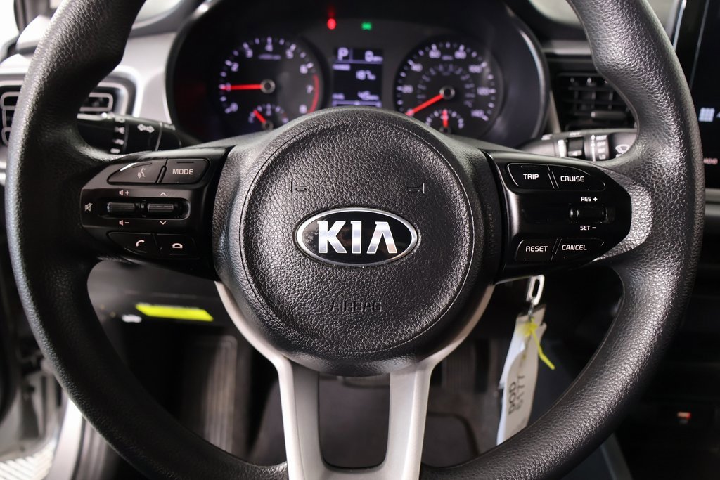 Used 2021 Kia Rio S image 3