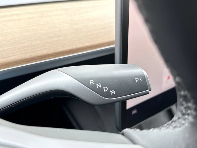 Used 2024 Tesla Model Y Long Range AWD/4WD image 30