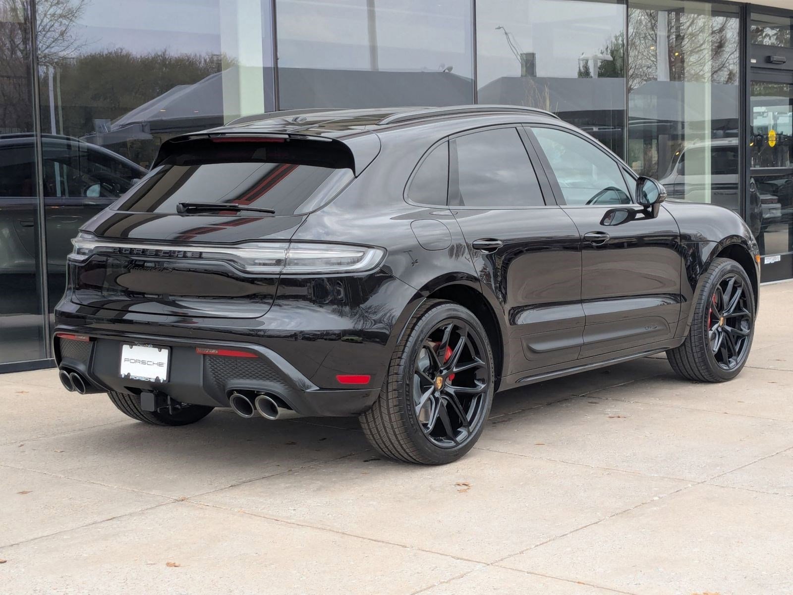 New 2026 Porsche Macan GTS AWD/4WD image 9