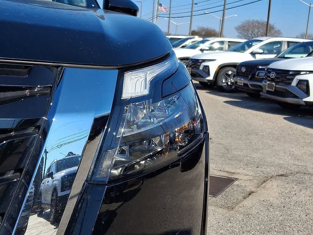 Used 2024 Nissan Pathfinder SV FWD image 9