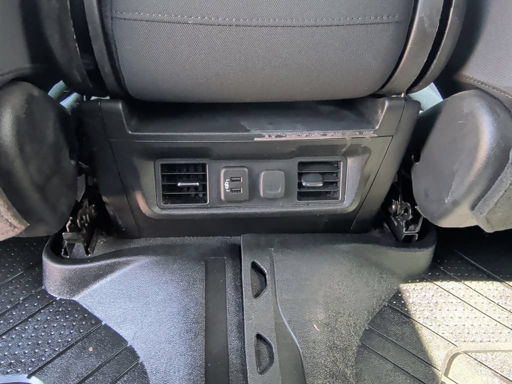 Used 2020 Chevrolet Silverado 1500 LT w/ Texas Edition RWD image 41
