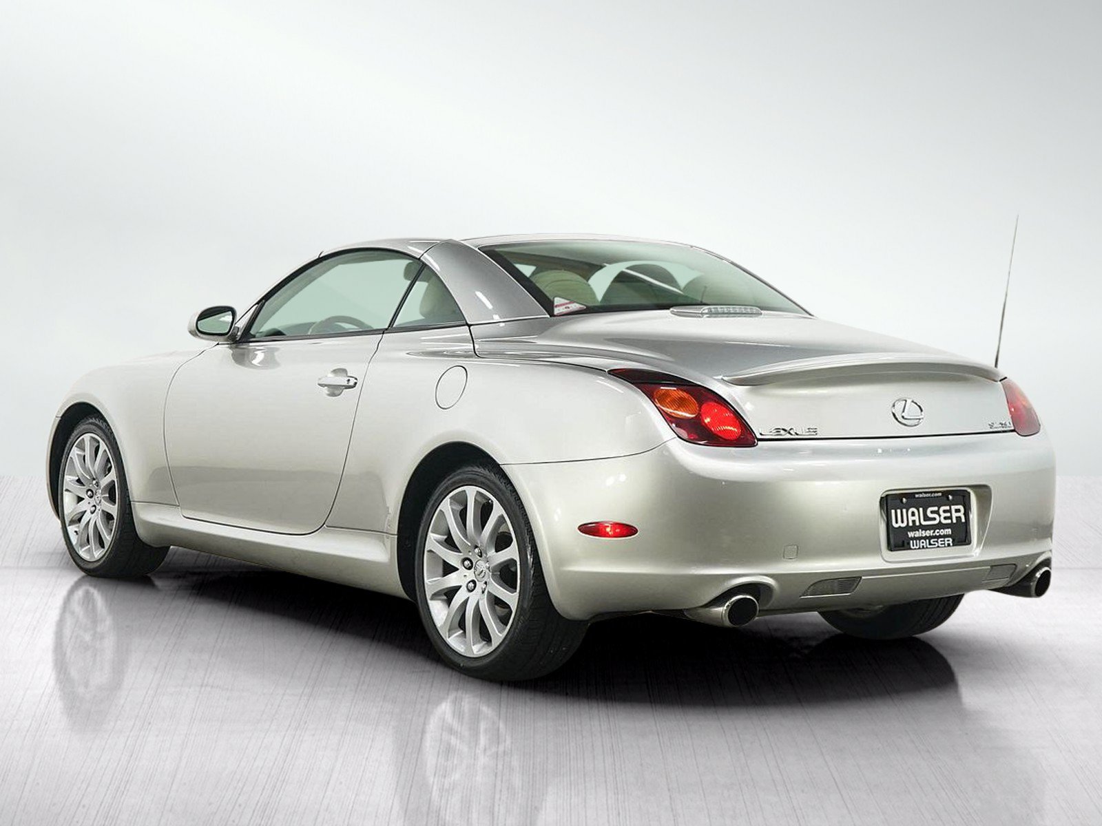 Used 2002 Lexus SC 430 Convertible RWD image 3