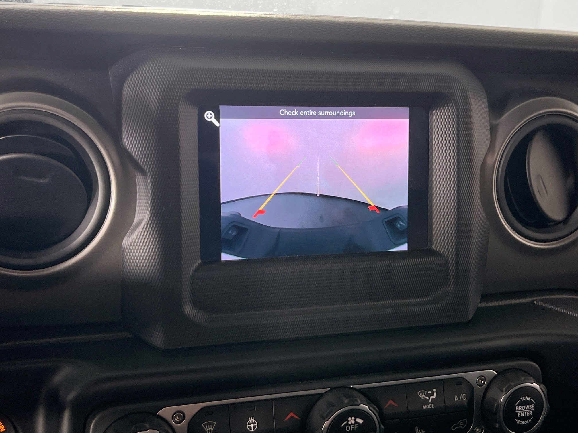 Used 2022 Jeep Gladiator Willys image 12