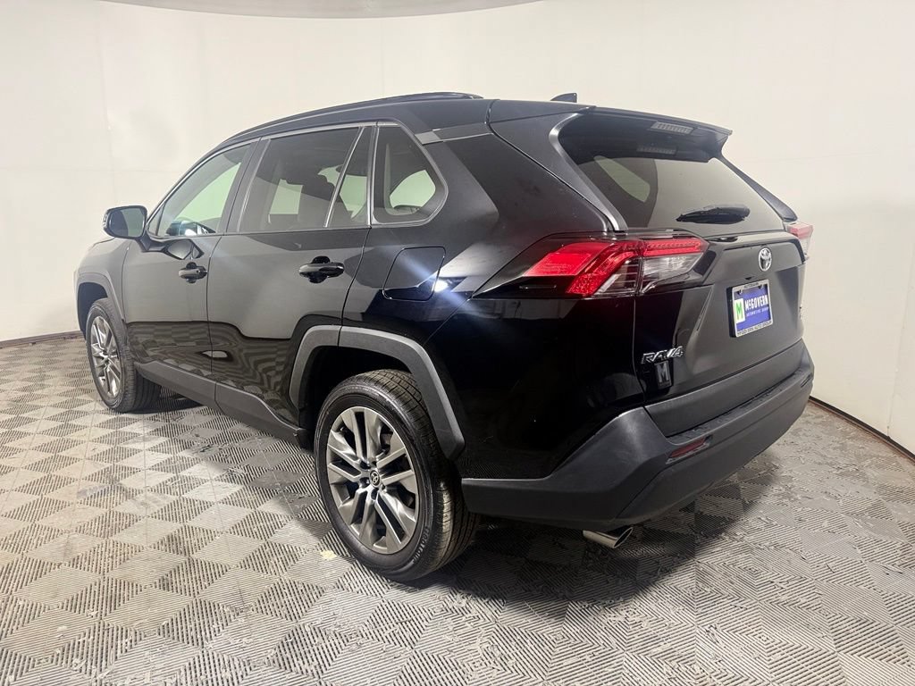 Used 2023 Toyota RAV4 XLE Premium AWD/4WD image 4