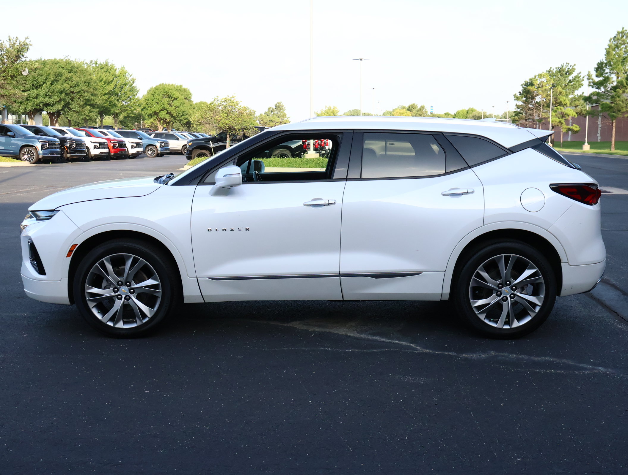Used 2020 Chevrolet Blazer Premier w/ Driver Confidence II Package FWD image 35