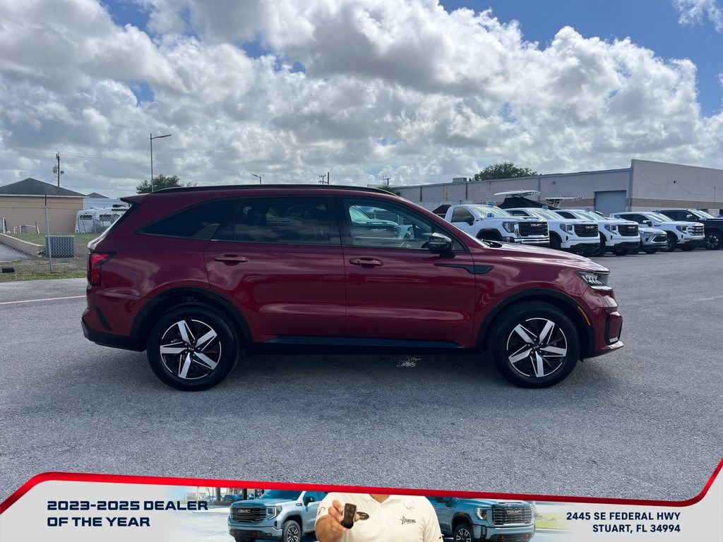 Used 2021 Kia Sorento S image 8