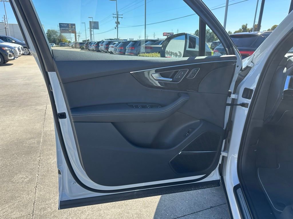 New 2026 Audi Q7 3.0T Premium Plus image 7