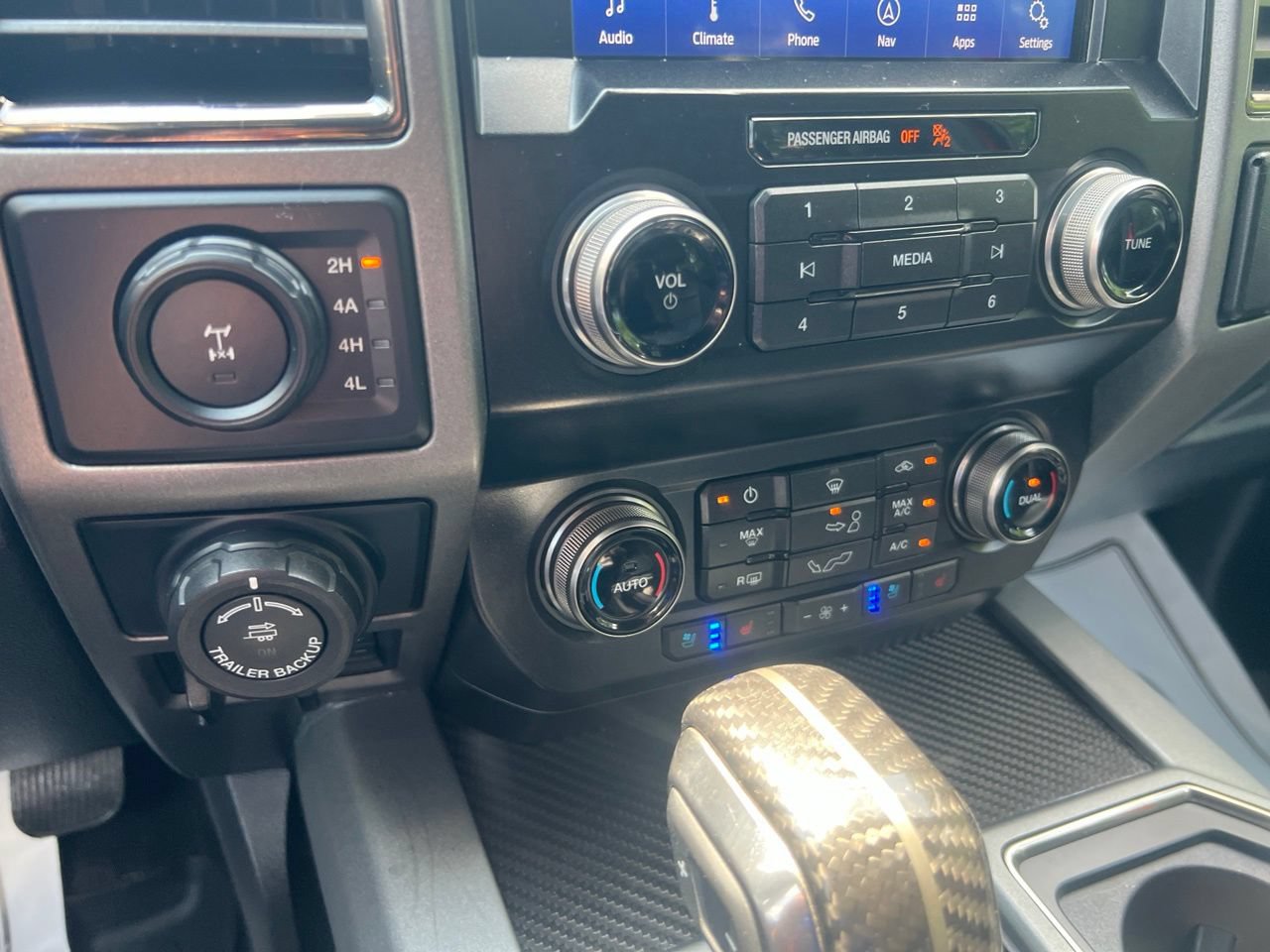 Used 2019 Ford F150 Raptor w/ Equipment Group 802A Luxury AWD/4WD image 33