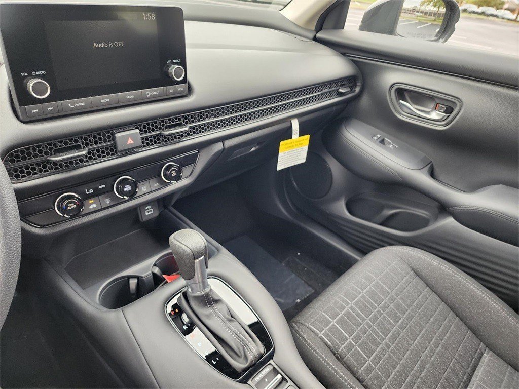 Used 2025 Honda HR-V LX image 25