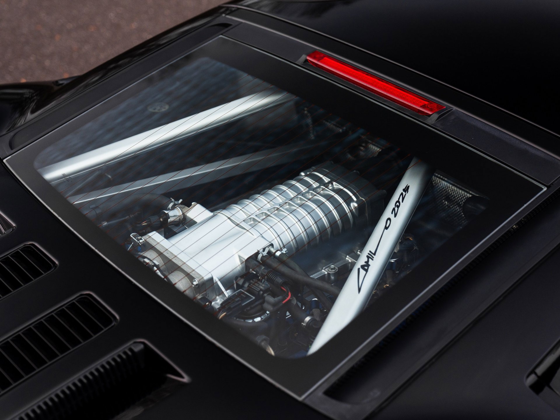 Used 2005 Ford GT image 25