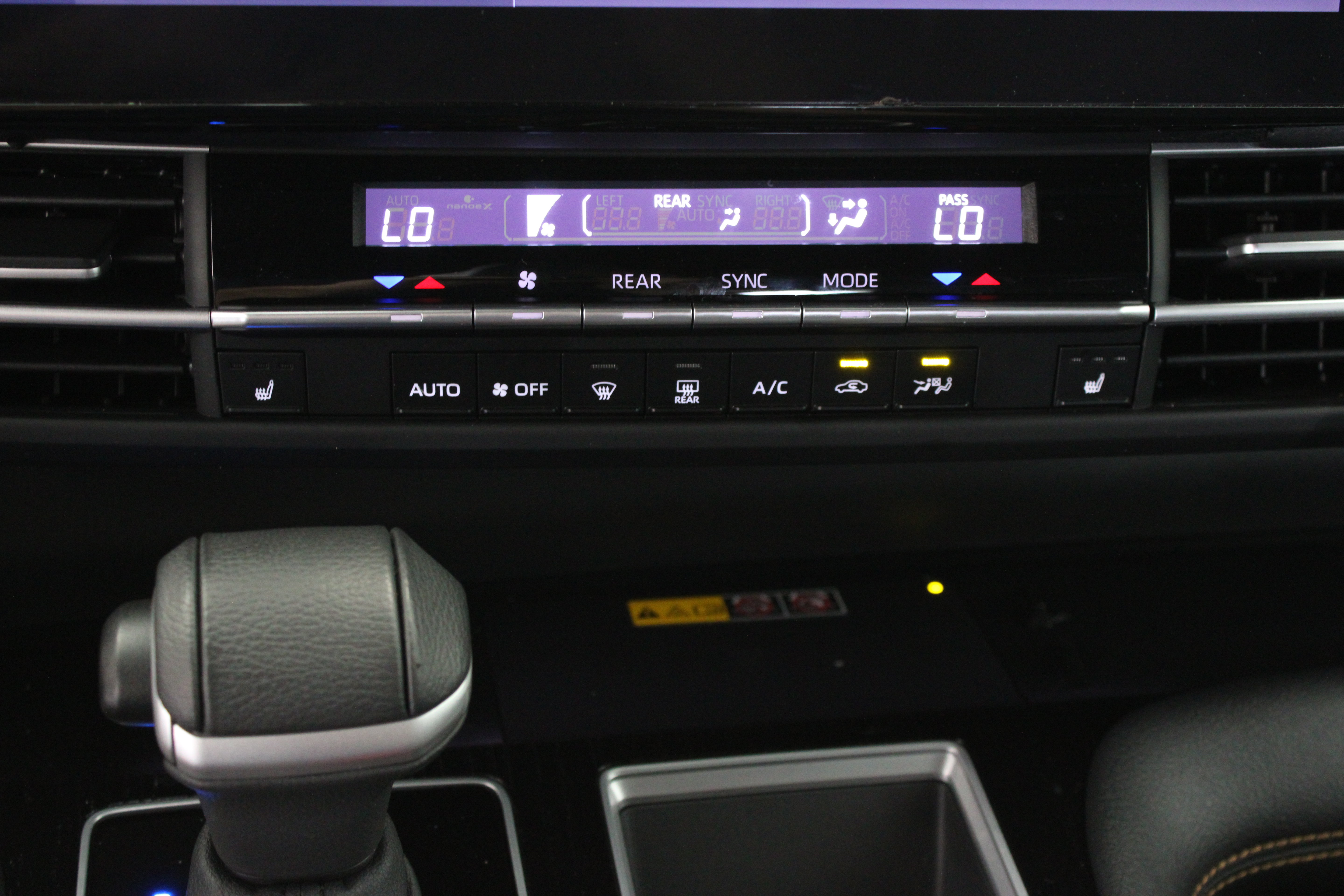 Certified 2025 Toyota Sienna XLE Woodland Edition AWD/4WD image 20