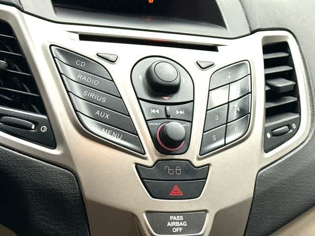 Used 2011 Ford Fiesta SE w/ Super Fuel Economy Pkg FWD image 10