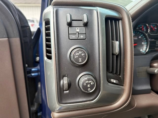 Used 2016 Chevrolet Silverado 1500 LTZ Z71 w/ LTZ Plus Package AWD/4WD image 17
