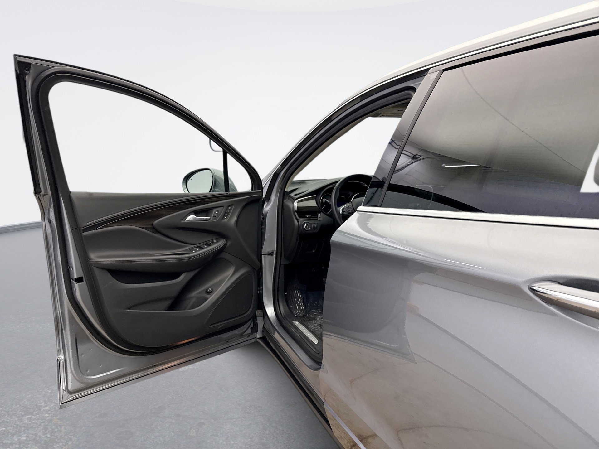 Used 2020 Buick Envision Essence image 9