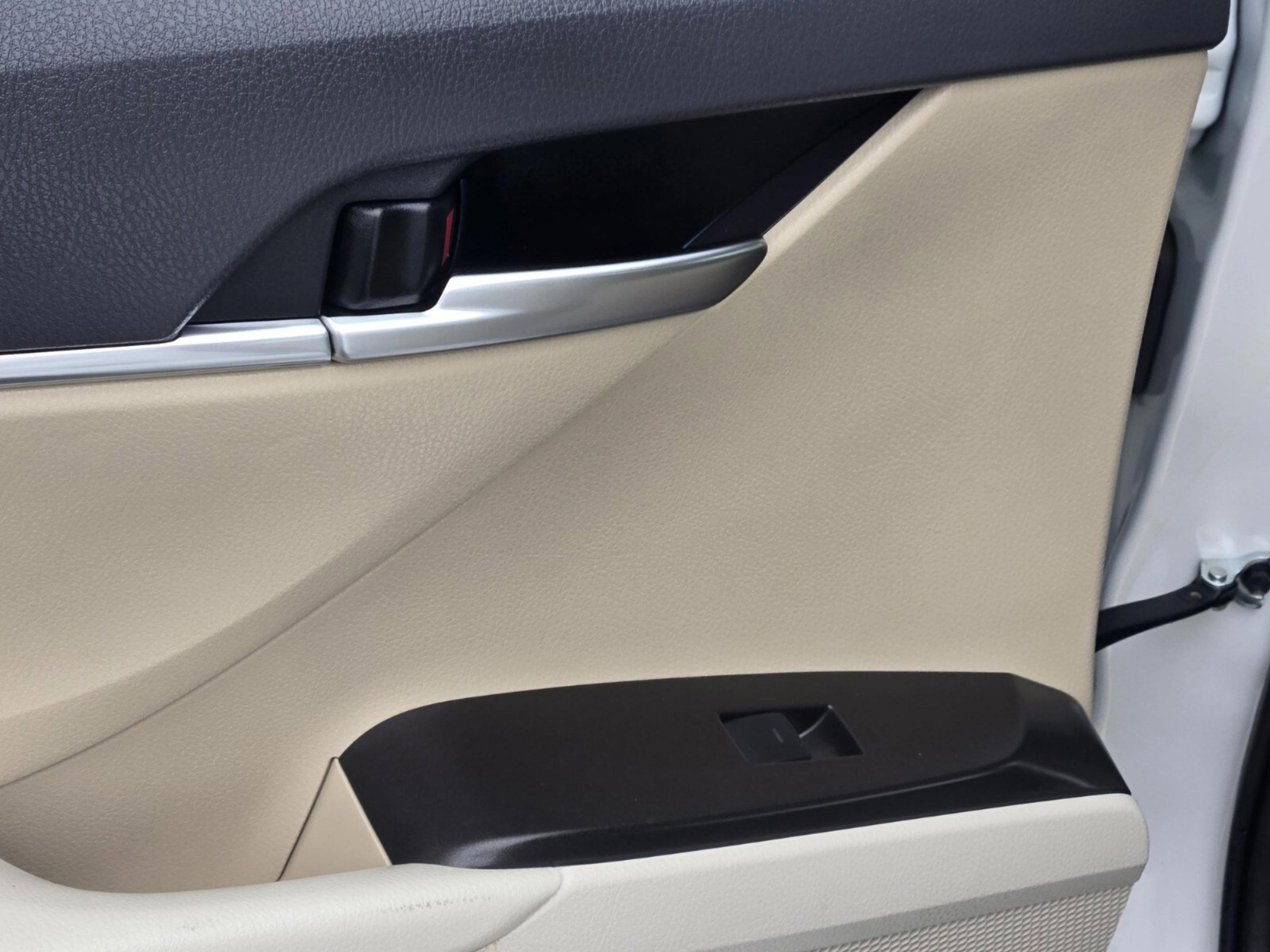 Used 2024 Toyota Camry LE image 18