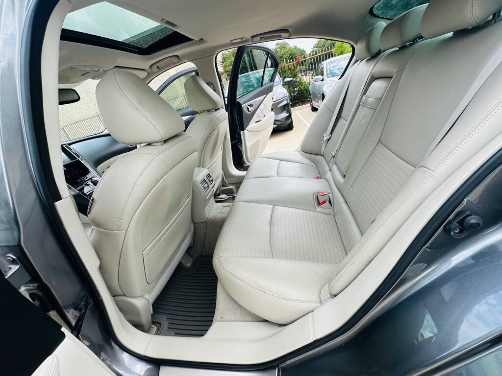 Used 2014 INFINITI Q50 w/ Navigation Package RWD image 17