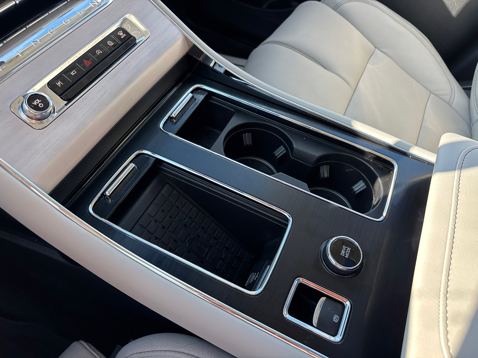 New 2026 Lincoln Aviator Reserve AWD/4WD image 23