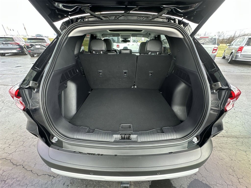 Used 2024 Ford Escape Platinum w/ Class II Trailer Tow Package image 24