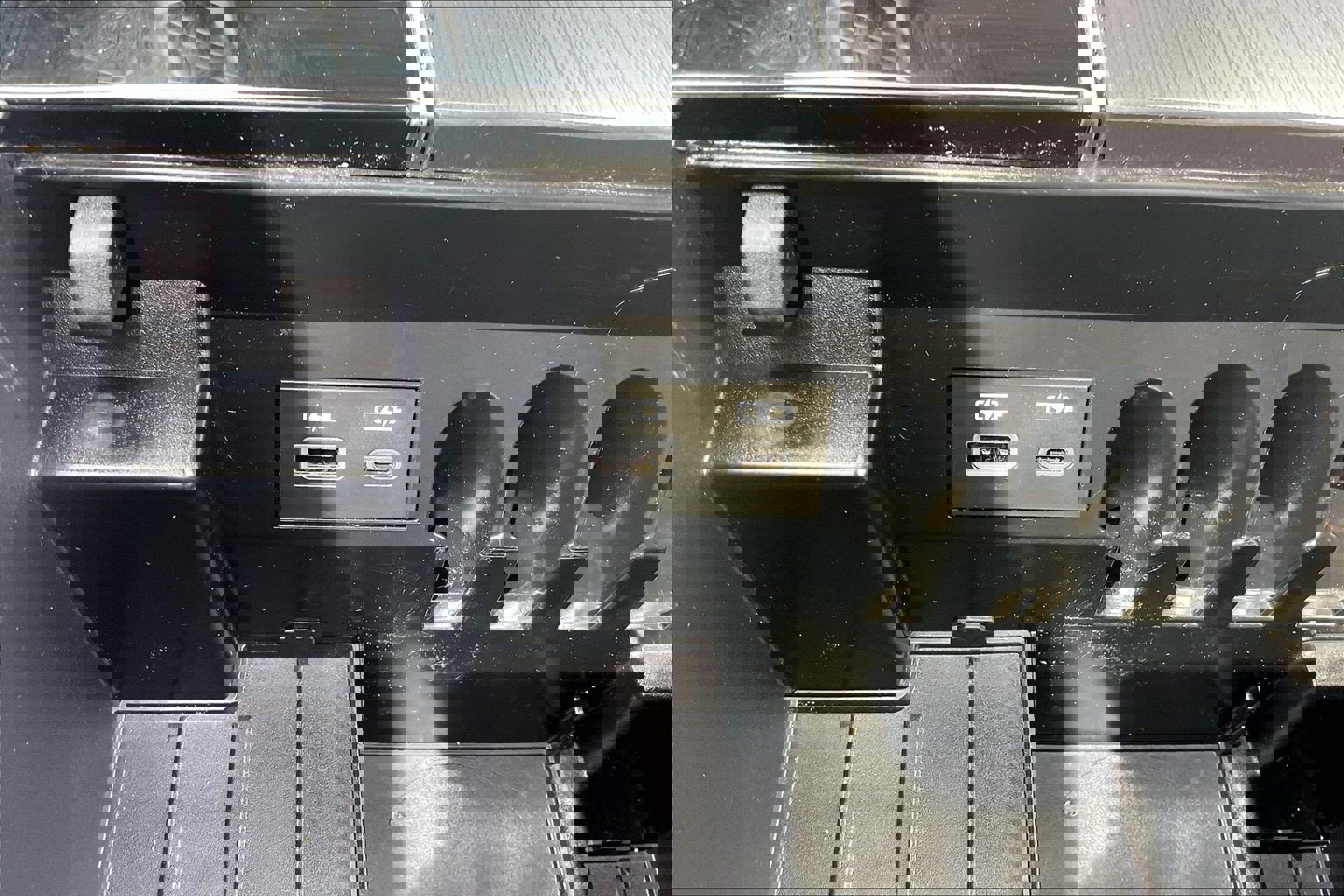 Used 2024 Toyota Tundra Platinum image 39