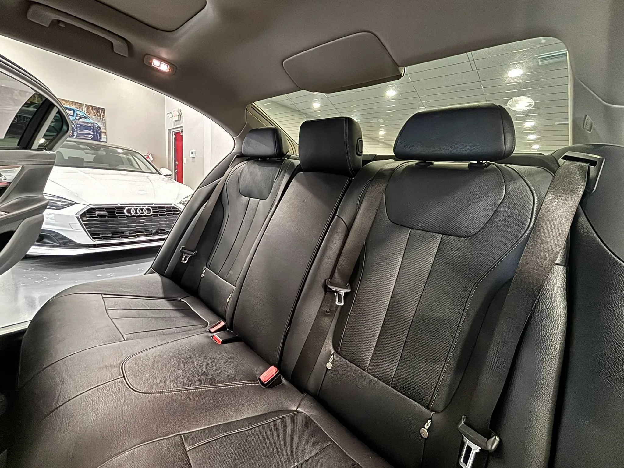 Used 2017 BMW 740e xDrive AWD/4WD image 15