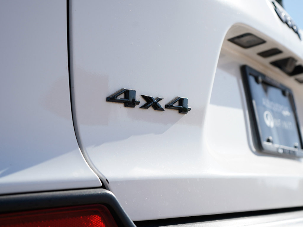 Used 2023 Jeep Cherokee Altitude Lux image 7