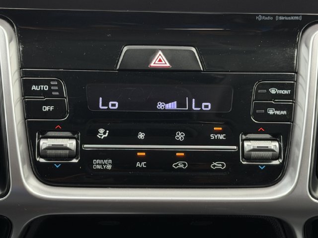 Used 2023 Kia Sorento EX w/ Panoramic Sunroof Package FWD image 19