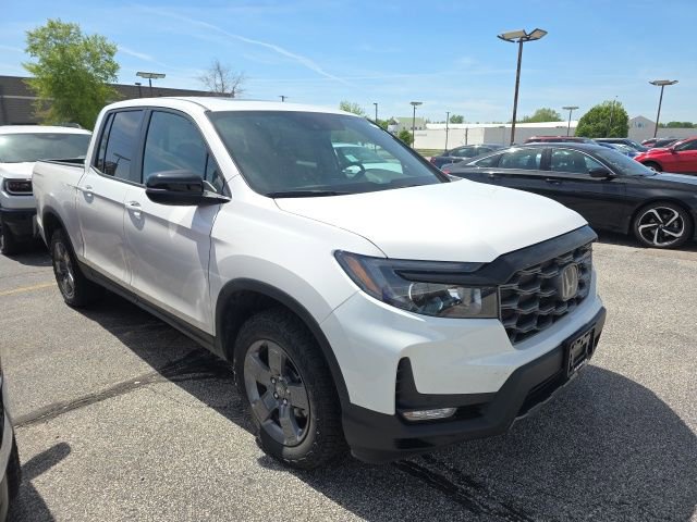 Used 2025 Honda Ridgeline TrailSport image 5