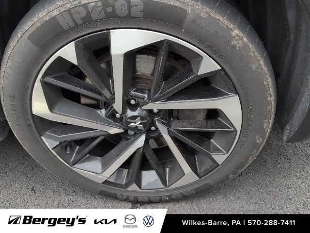 Used 2023 Mitsubishi Outlander SEL AWD/4WD image 5
