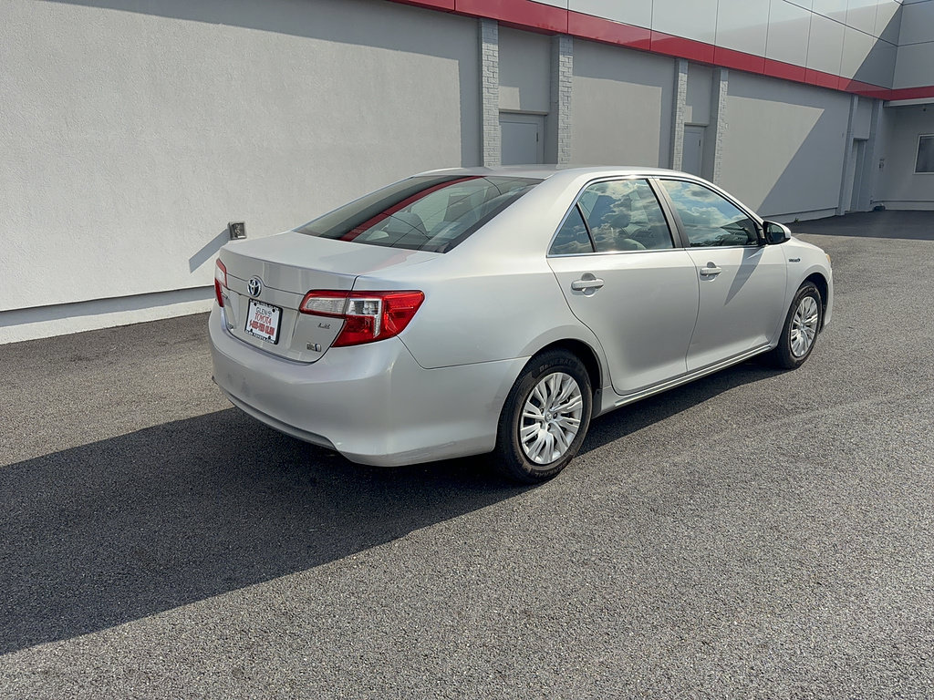 Used 2014 Toyota Camry LE FWD image 4