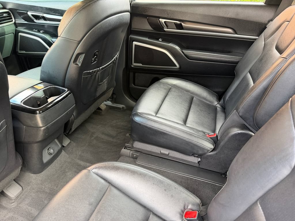 Used 2023 Kia Telluride S FWD image 17