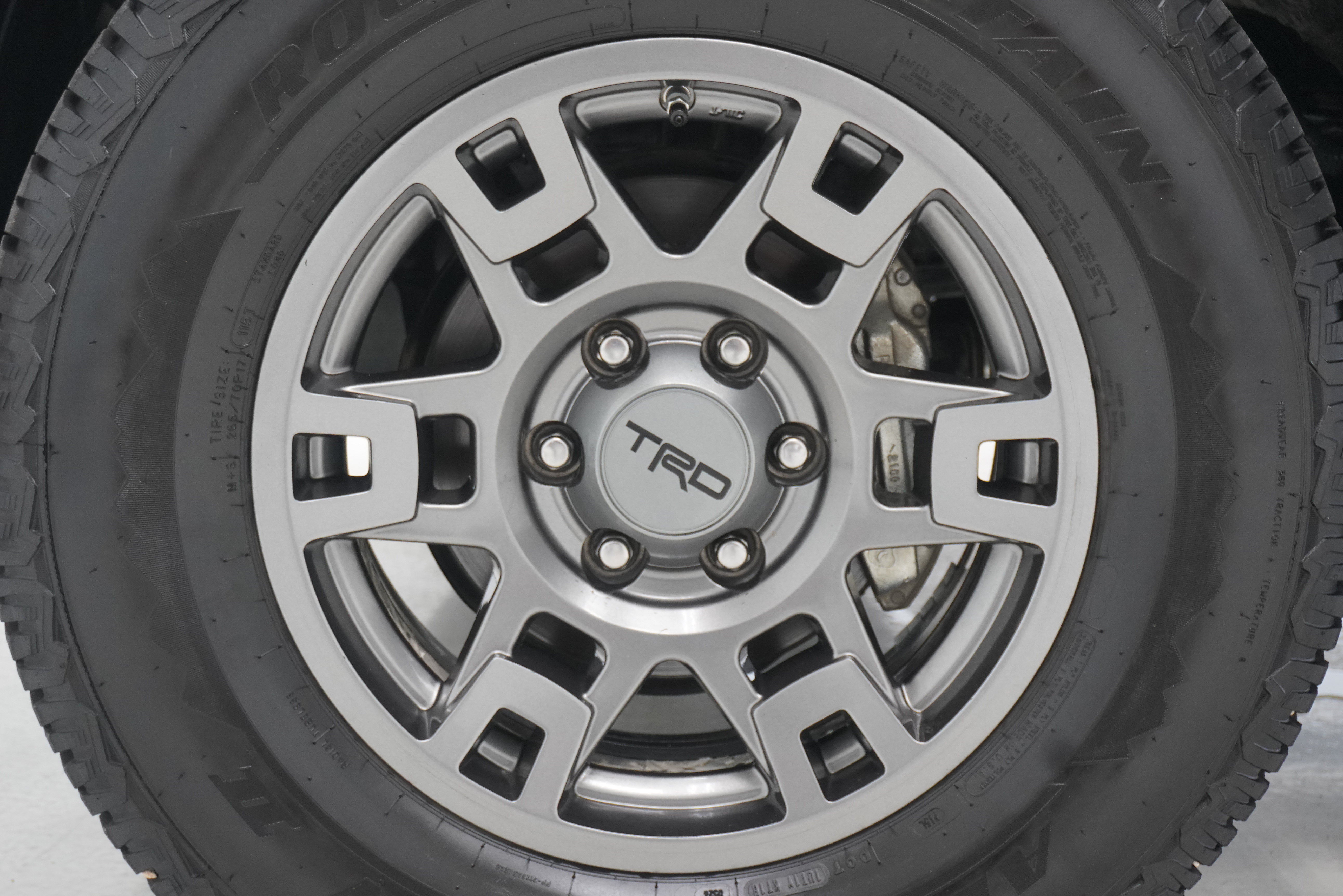 Used 2020 Toyota Tacoma SR5 RWD image 25